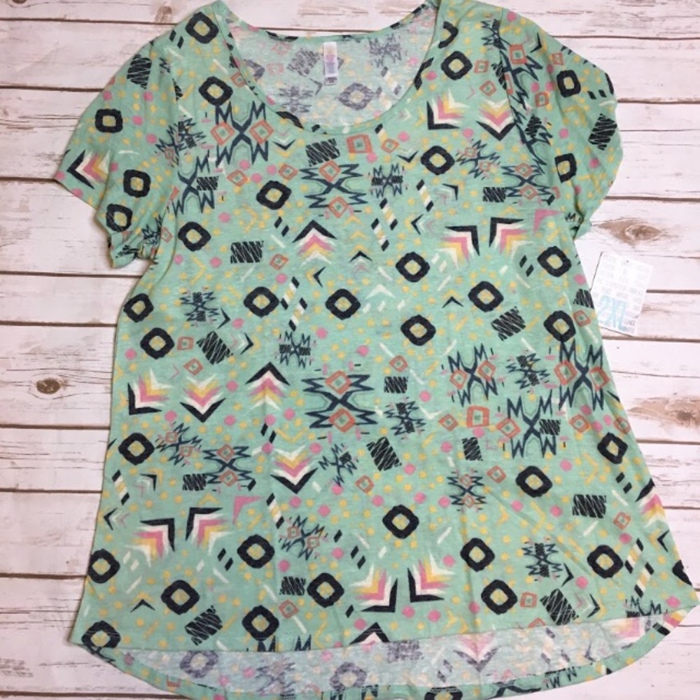 LuLaRoe 2XL Classic T shirt